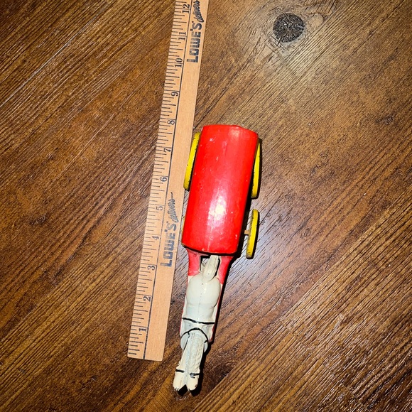 Vintage Cast Iron Red & Yellow Horse Drawn Wagon Figurine/ Decor Moving Wheels - Picture 5 of 12